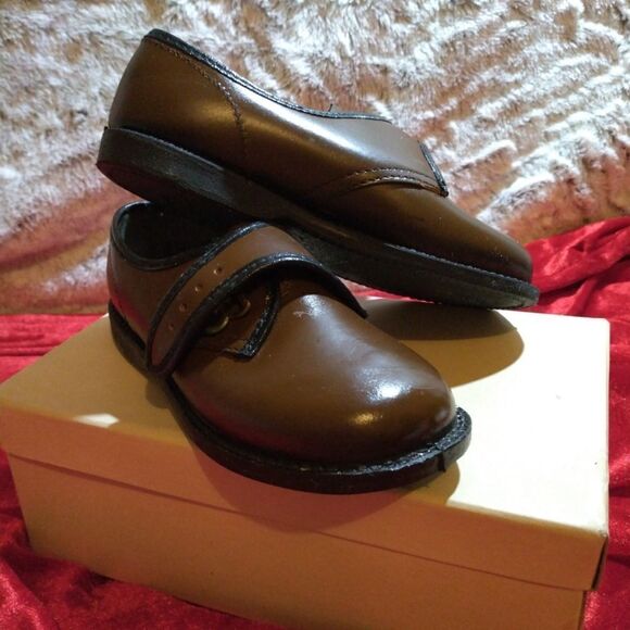 Vintage kids shoes   - Picture 1 of 11